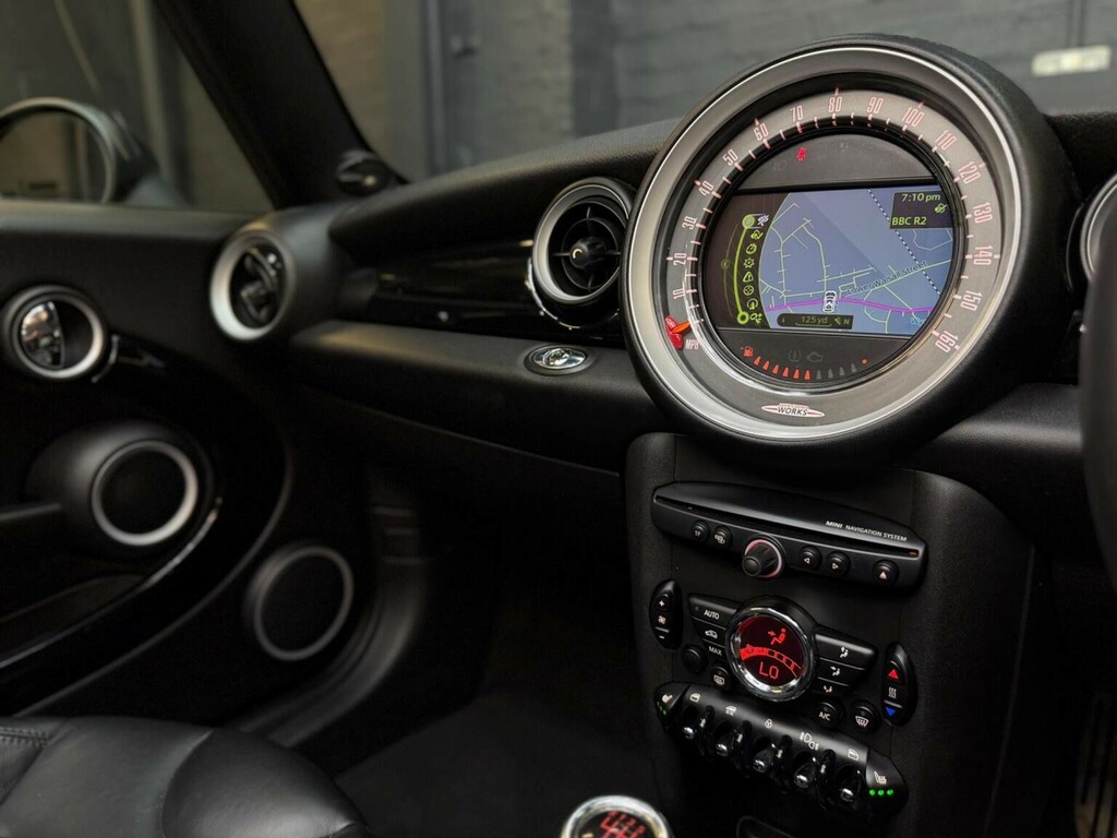 Mini Convertible 1.6 Cooper White #17