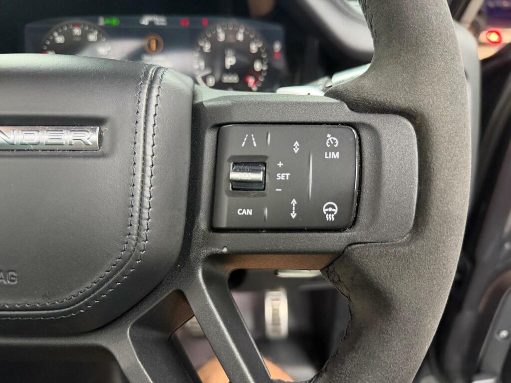 Land Rover Defender 110 First Edition Green #17