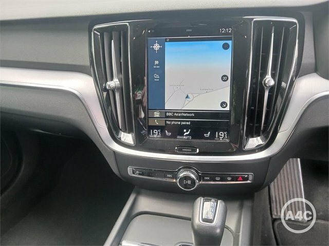Volvo V60 2.0 D4 R-design Plus Estate Euro 6 Black #9