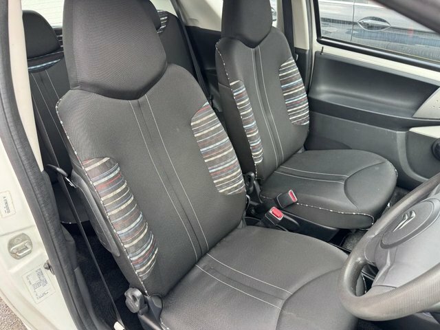 Citroen C1 Vtr Hatchback White #6
