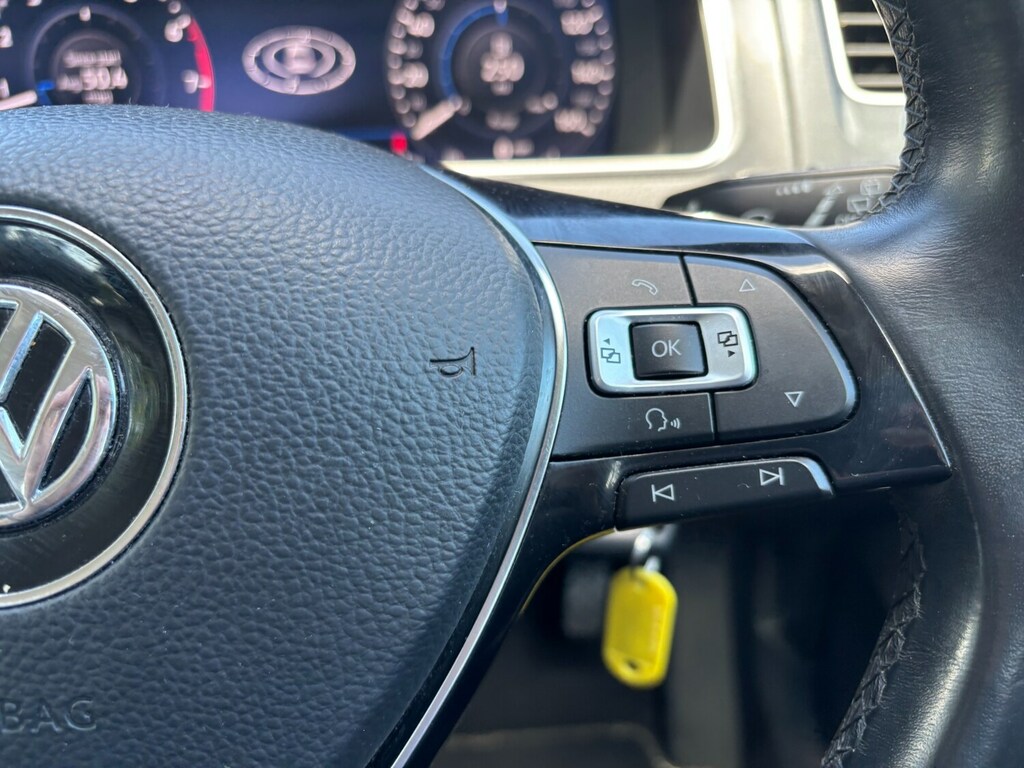 Volkswagen Golf 1.4 Tsi Se Nav Yellow #3