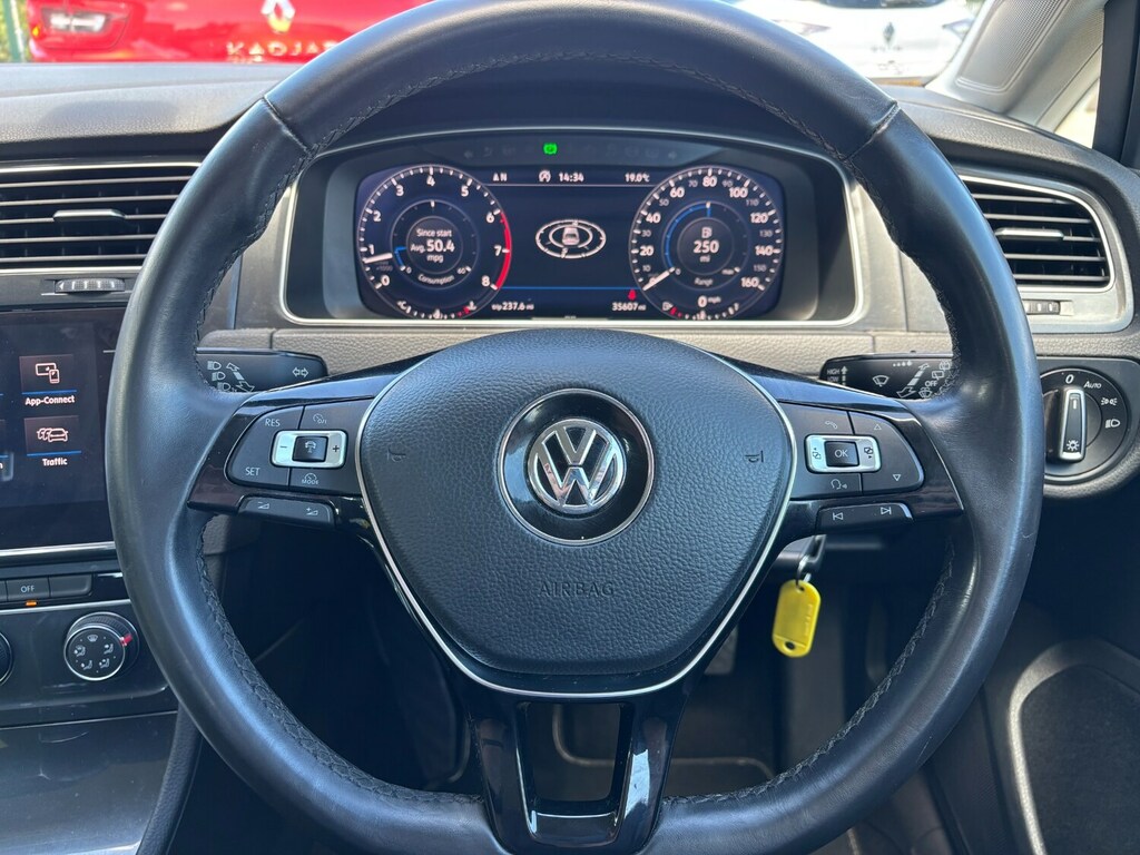 Volkswagen Golf 1.4 Tsi Se Nav Yellow #5