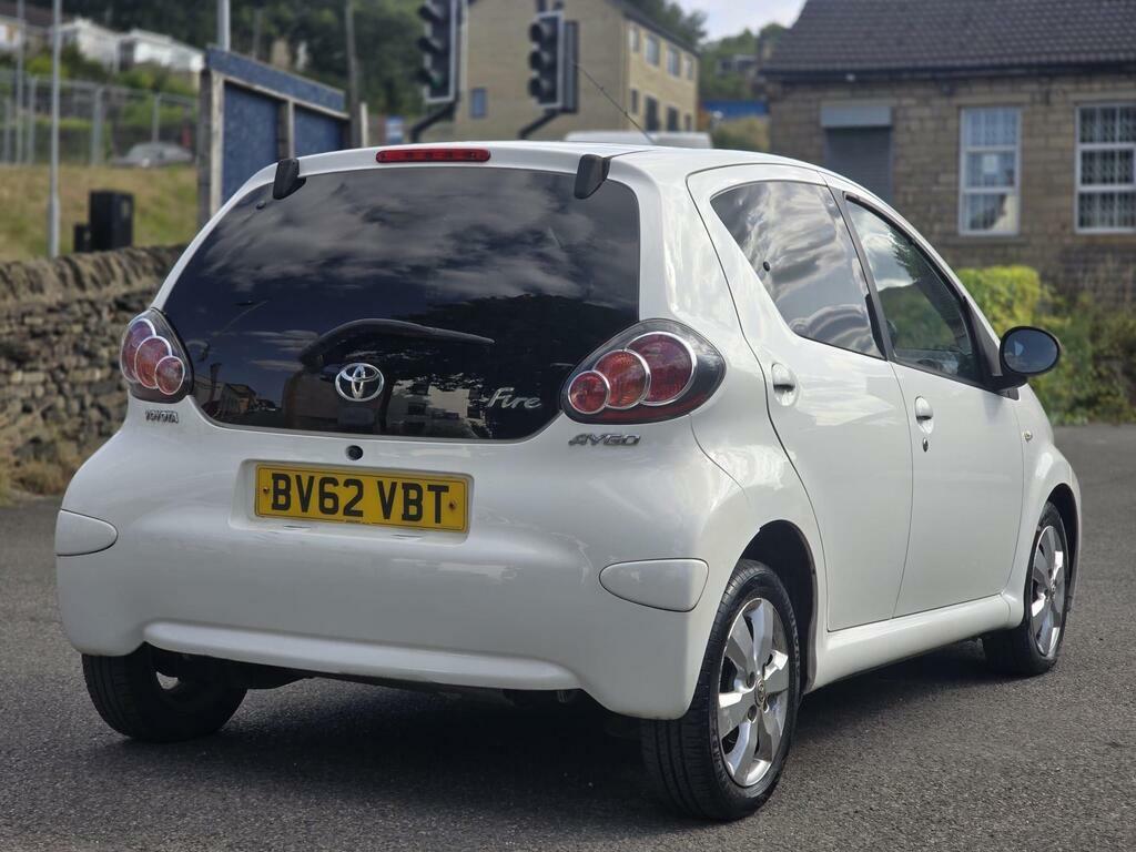 Toyota Aygo 1.0 Vvt-i Fire Euro 5 White #4