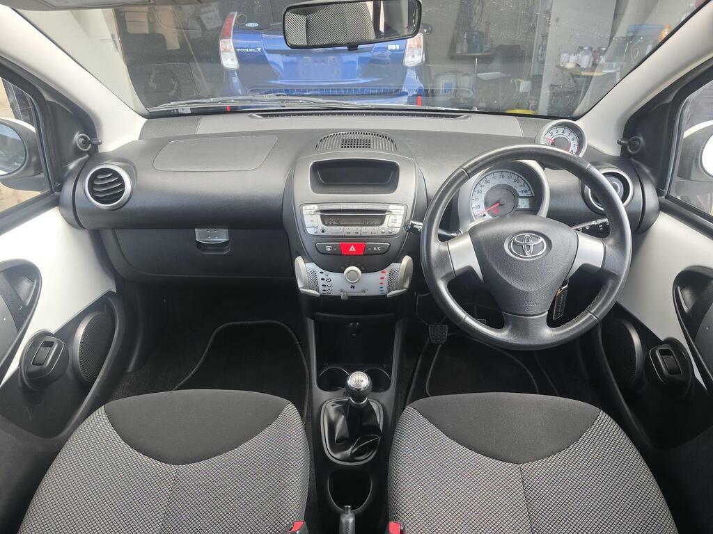 Toyota Aygo Hatchback Silver #11