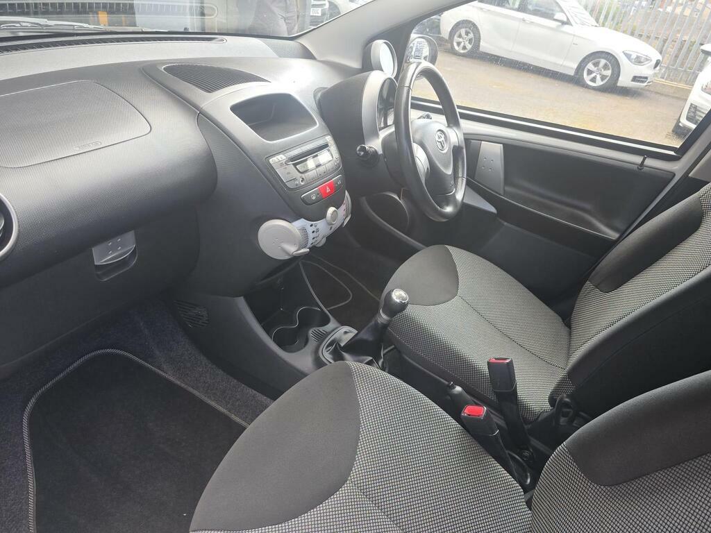 Toyota Aygo Hatchback Silver #12