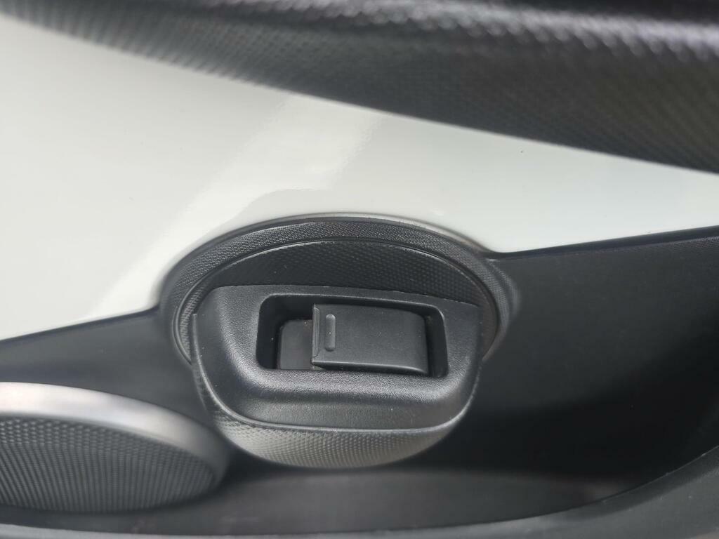 Toyota Aygo Hatchback Silver #18