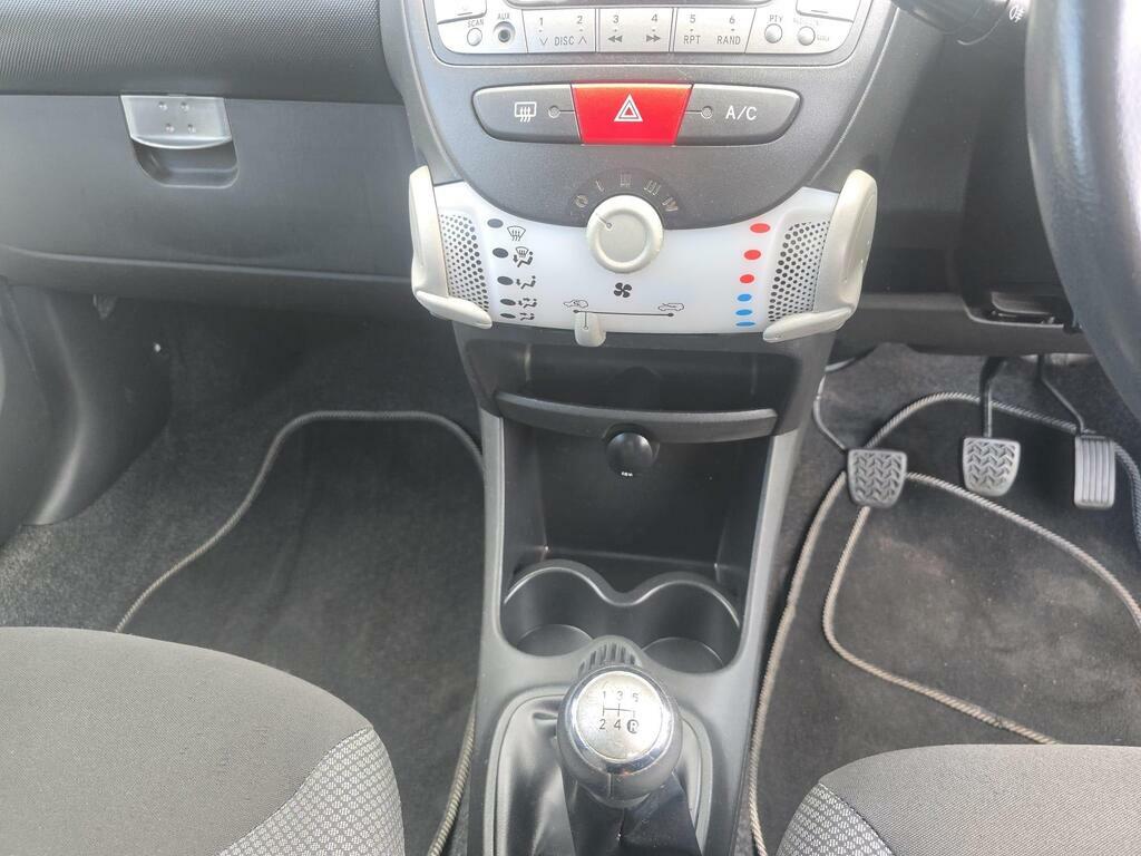 Toyota Aygo Hatchback Silver #14