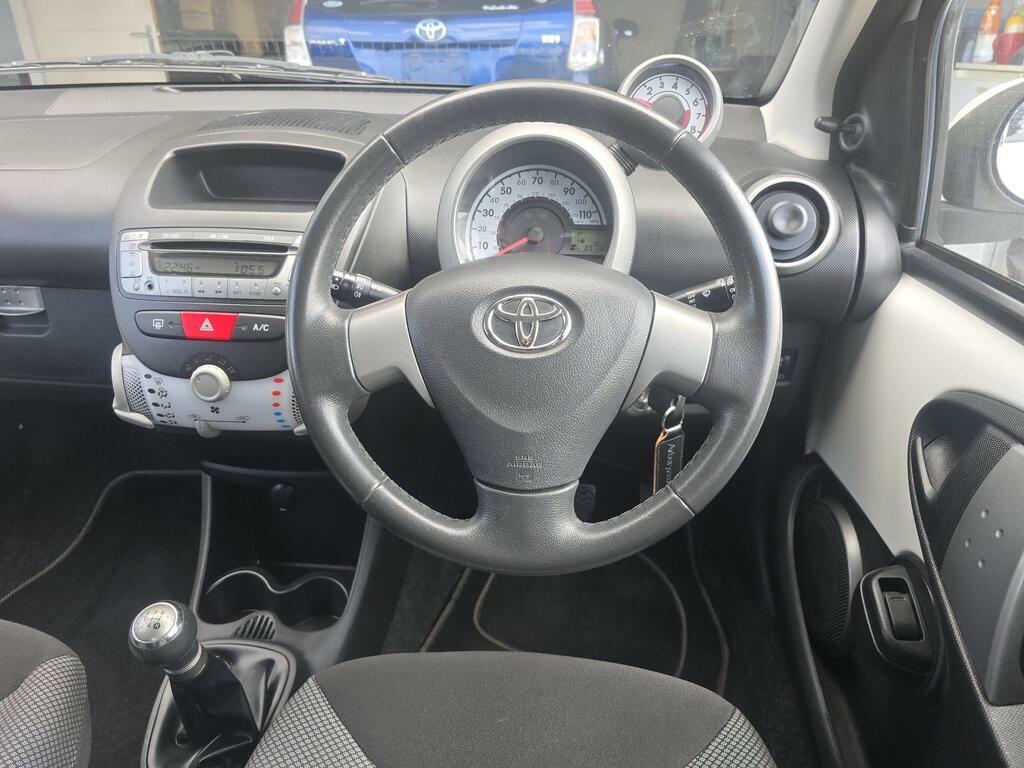 Toyota Aygo Hatchback Silver #17