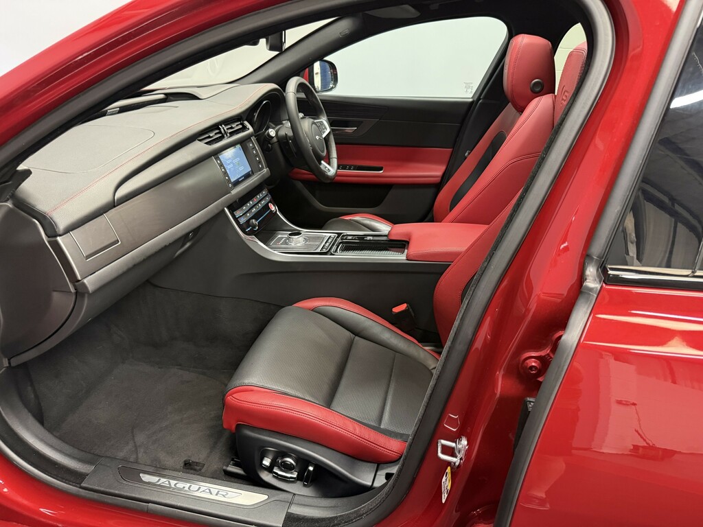 Jaguar XF Saloon 3.0 V6 S Saloon Euro 6 Ss Red #3