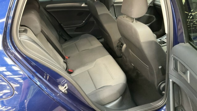Volkswagen e-Golf Hatchback 35.8Kwh Hatchback 136 Blue #3