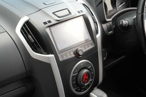 Isuzu D-Max 2.5 Td Blade Pickup 4X4 192 Gk Black #19