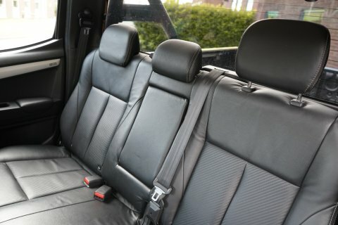 Isuzu D-Max 2.5 Td Blade Pickup 4X4 192 Gk Black #24