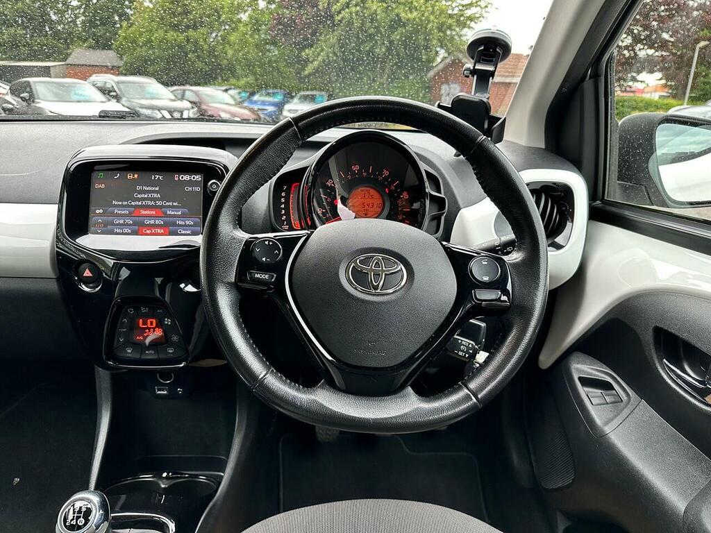 Toyota Aygo Aygo X-clusiv 3 Vvt-i Black #11