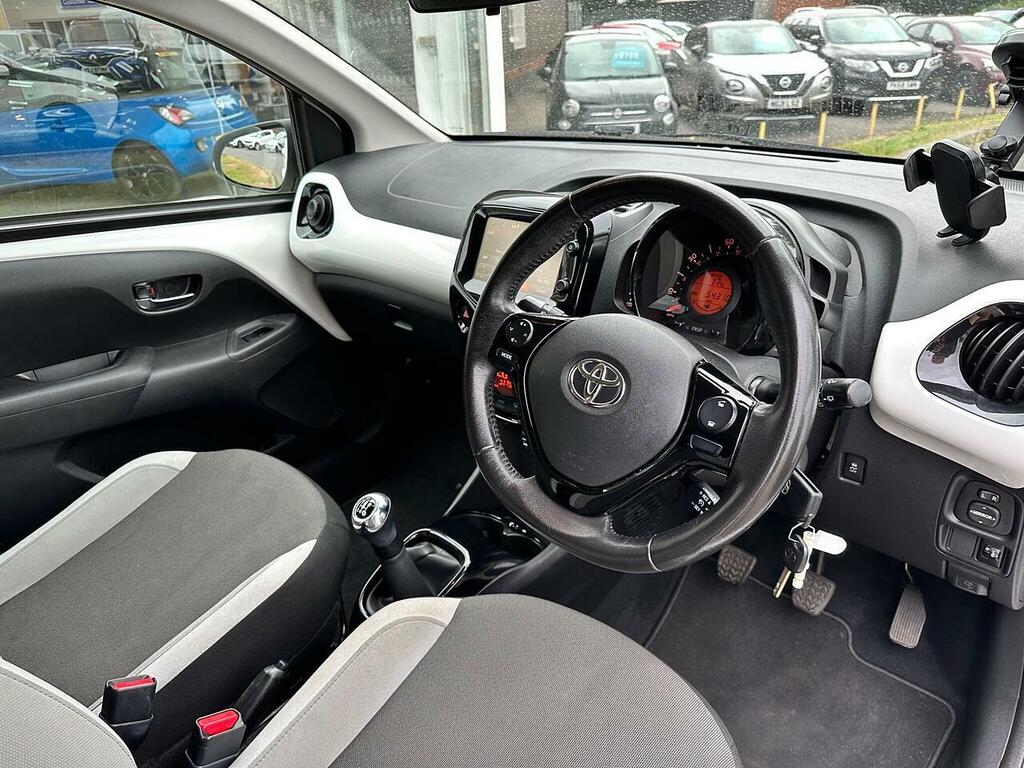 Toyota Aygo Aygo X-clusiv 3 Vvt-i Black #16