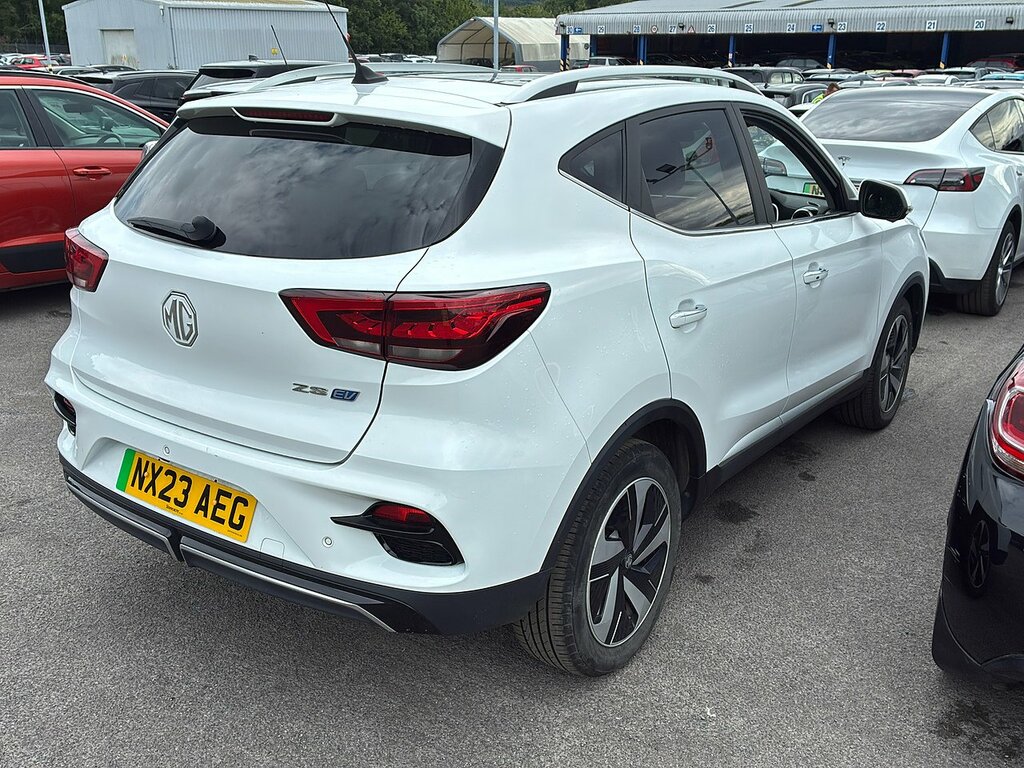 MG ZS 72.6Kwh Trophy Long Range Suv 1 White #5