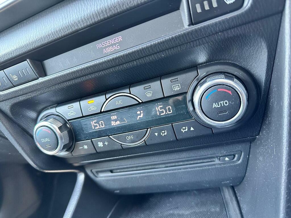 Mazda 3 2.0L Sport Nav 118 Bhp White #18