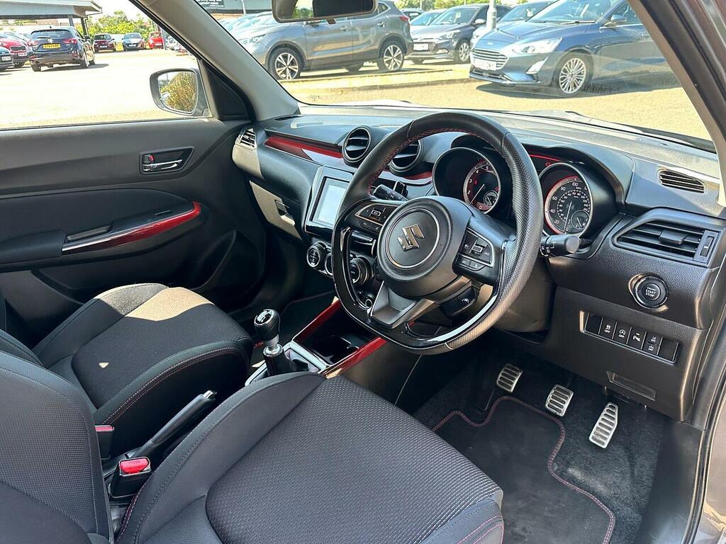 Suzuki Swift Hev 1.2 Sz-t Red #10