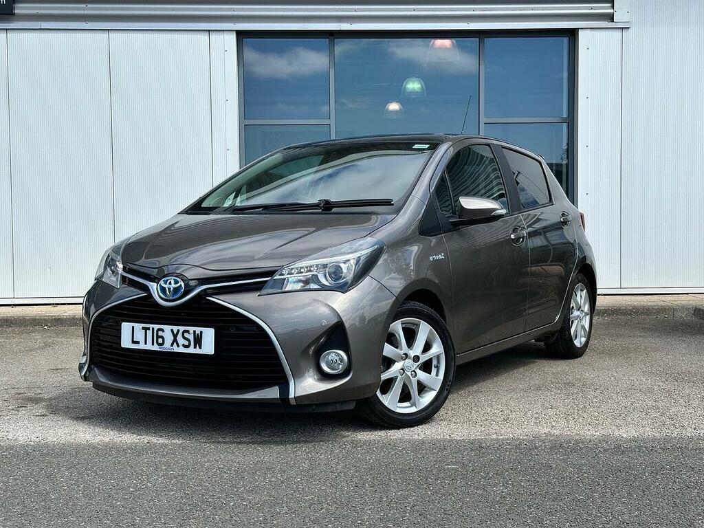 Toyota Yaris 1.5 Vvt-h Excel E-cvt Euro 6 15In Alloy LT16XSW Brown #3