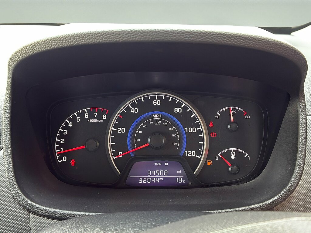 Hyundai I10 Hatchback Silver #10