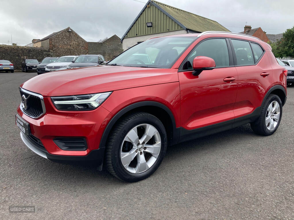 Volvo XC40 2.0 D3 Momentum NV19OYO Red #4