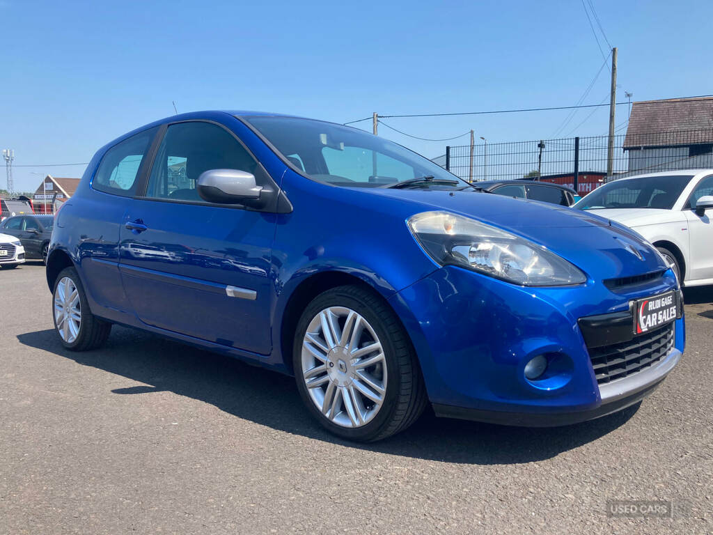 Renault Clio 1.2 16V Dynamique Tomtom Blue
