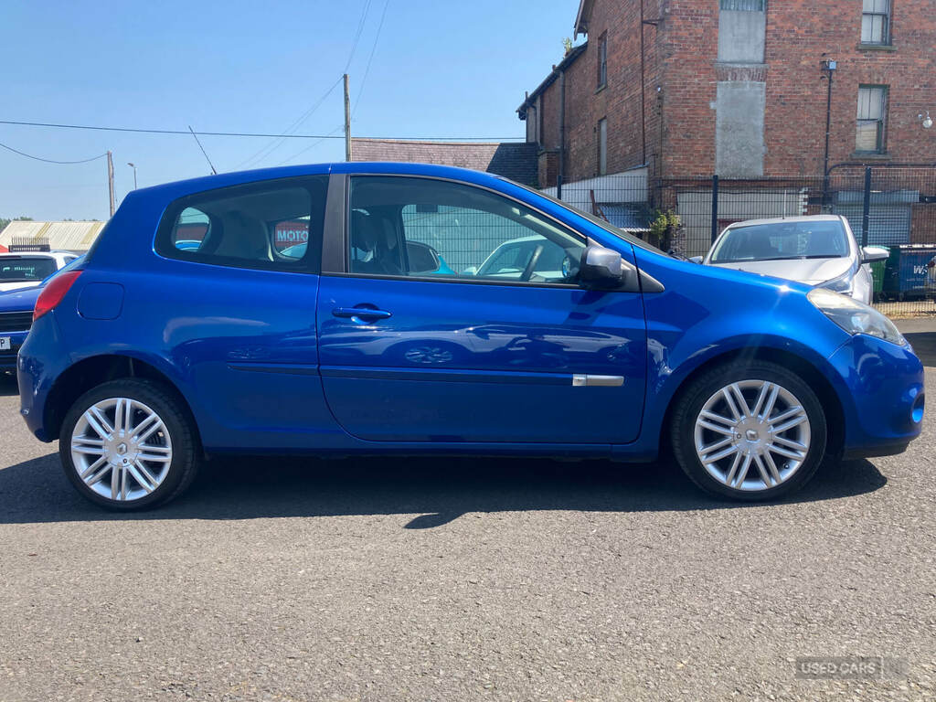 Renault Clio 1.2 16V Dynamique Tomtom Blue #4