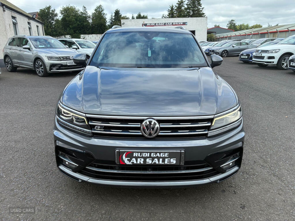 Volkswagen Tiguan 2.0 Tdi 150 R-line Tech Dsg Grey #2