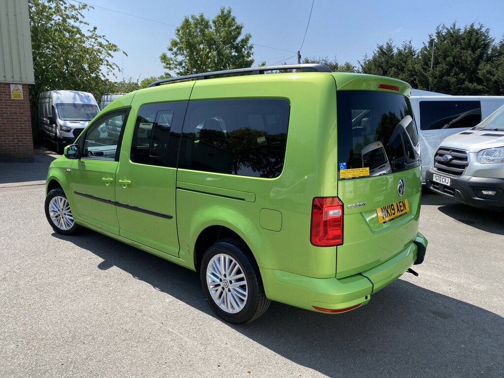 Volkswagen Caddy Maxi Life Wheelchair Accessible Vehicle 2.0 Tdi 201919 Green #5