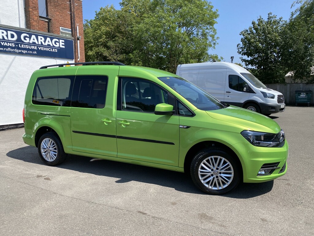 Volkswagen Caddy Maxi Life Wheelchair Accessible Vehicle 2.0 Tdi 201919 Green #2