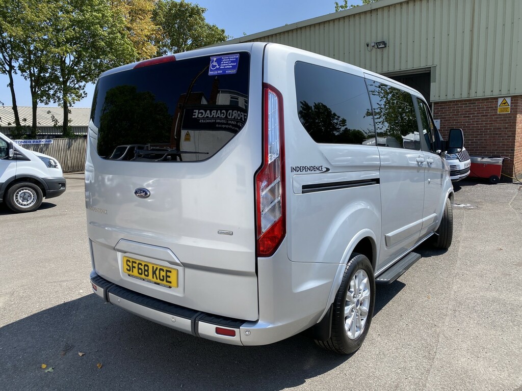 Ford Tourneo Custom Wheelchair Accessible Vehicle 2.0 310 Ecoblue Tita Silver #3