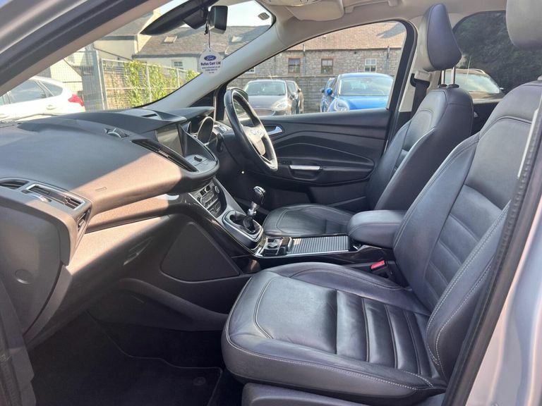Ford Kuga Kuga St-line Tdci White #32