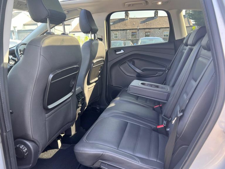 Ford Kuga Kuga St-line Tdci White #31