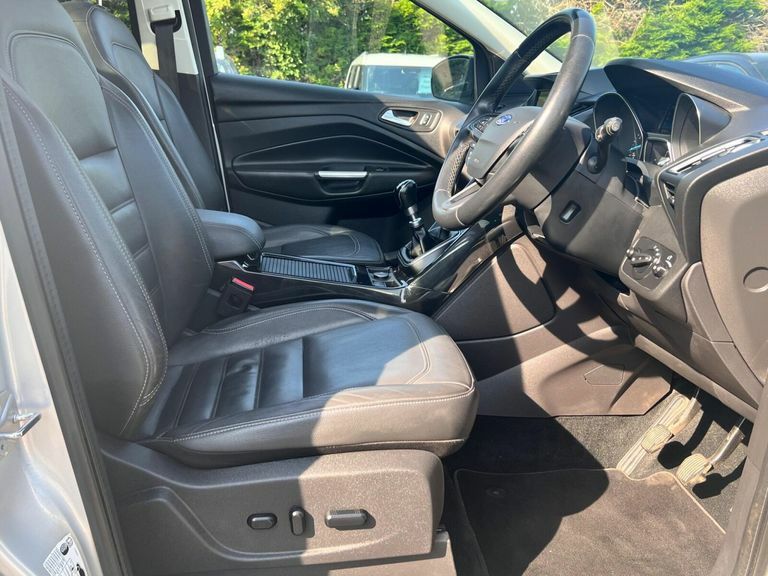 Ford Kuga Kuga St-line Tdci White #19