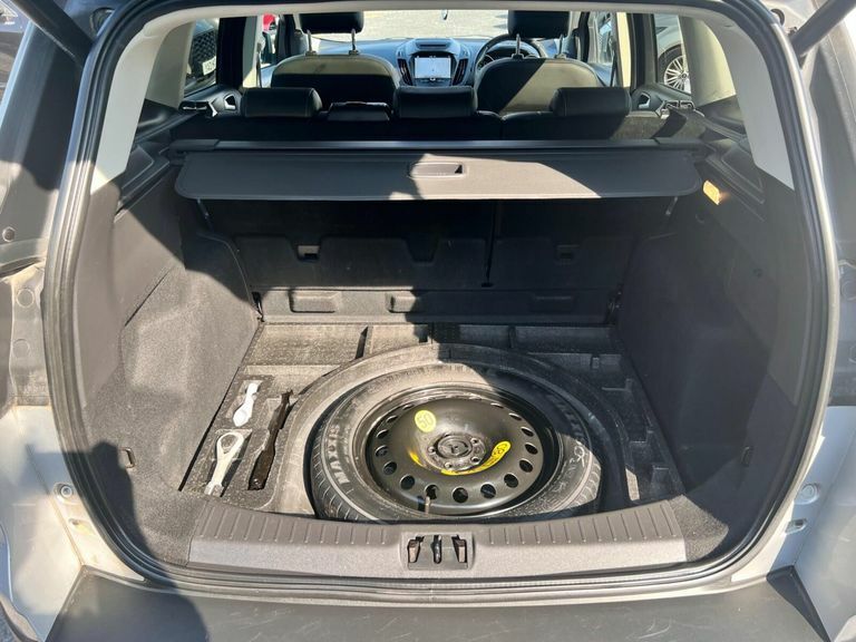 Ford Kuga Kuga St-line Tdci White #27
