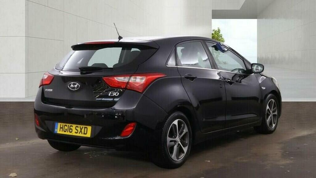 Hyundai I30 1.4 Blue Drive Se Euro 6 Ss Black #4