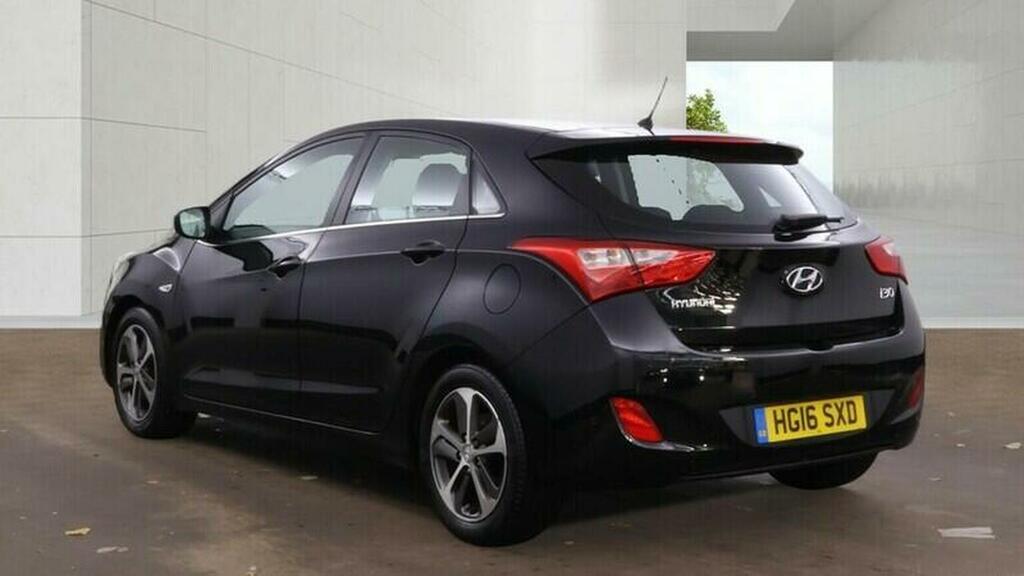 Hyundai I30 1.4 Blue Drive Se Euro 6 Ss Black #3