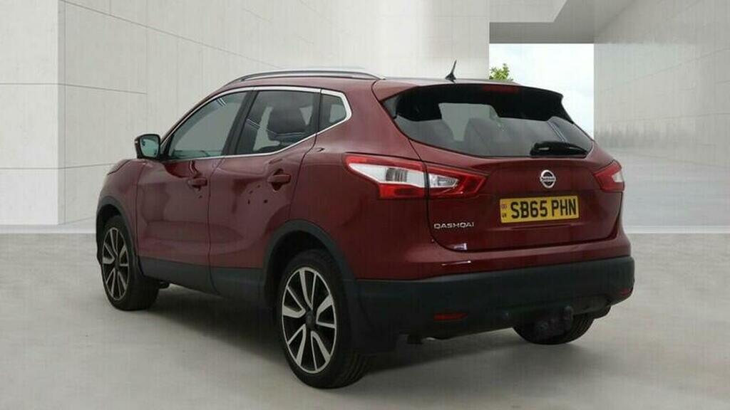 Nissan Qashqai 1.6 Dig-t Tekna 2Wd Euro 6 Ss Red #3