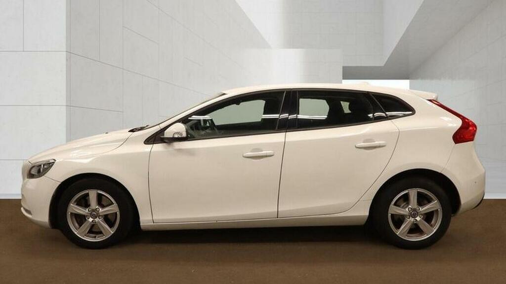 Volvo V40 Hatchback 1.5 T2 Es Euro 6 Ss 201665 White #6