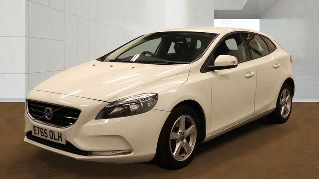 Volvo V40 Hatchback 1.5 T2 Es Euro 6 Ss 201665 White #2