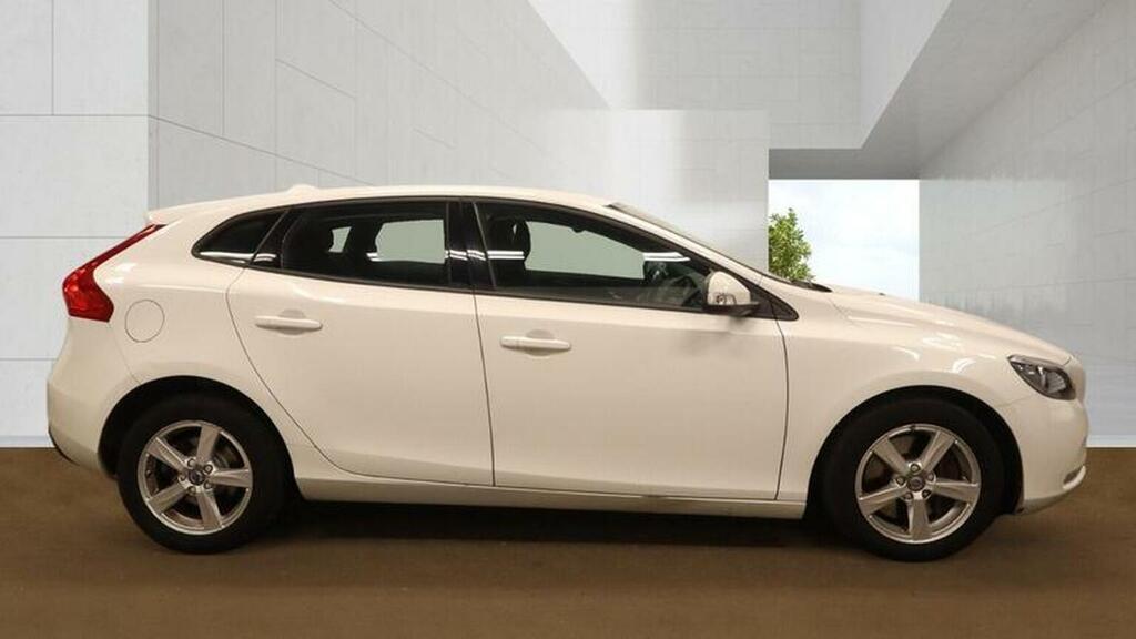 Volvo V40 Hatchback 1.5 T2 Es Euro 6 Ss 201665 White #5