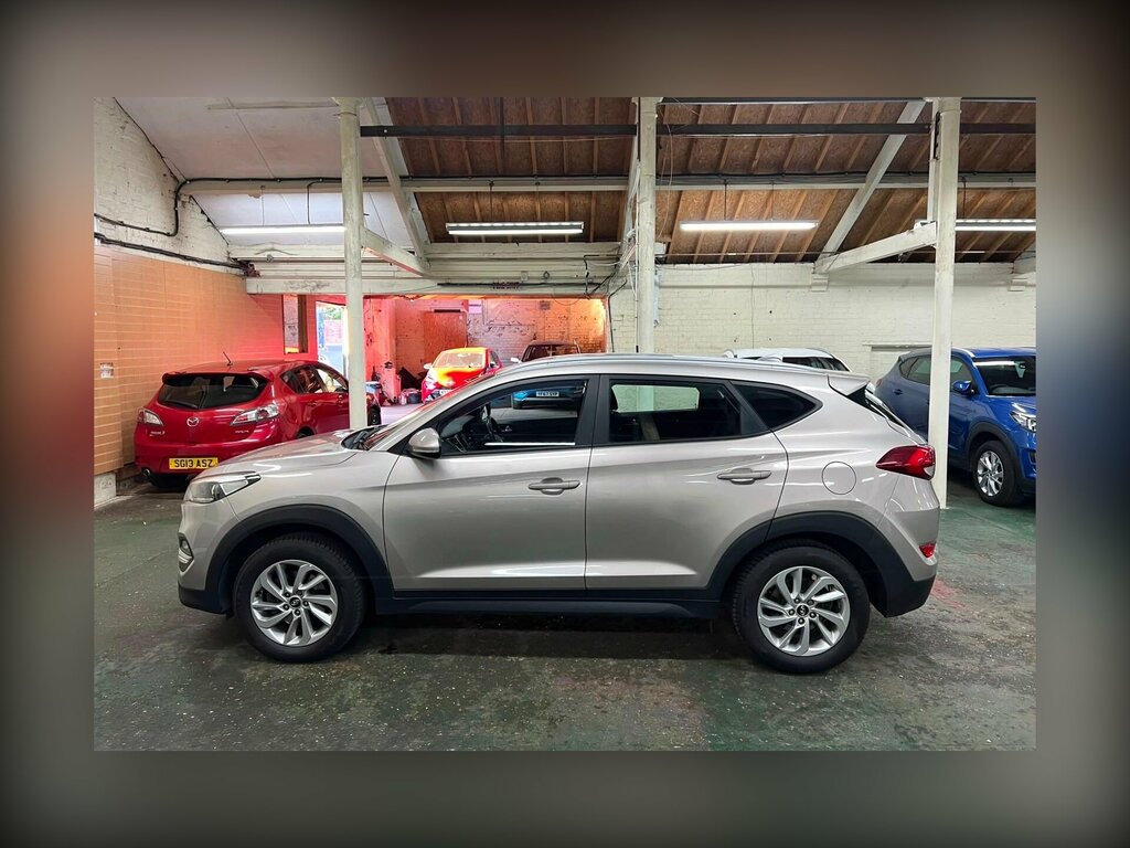Hyundai Tucson 1.6 Gdi Blue Drive Se Nav Euro 6 Ss White #3