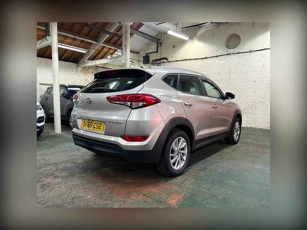 Hyundai Tucson 1.6 Gdi Blue Drive Se Nav Euro 6 Ss White #6