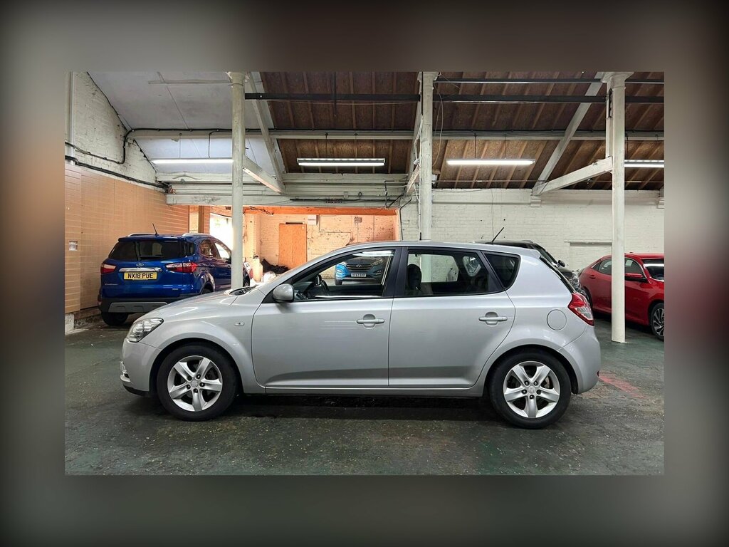 Kia Ceed 1.6 Crdi 2 Euro 4 Silver #3