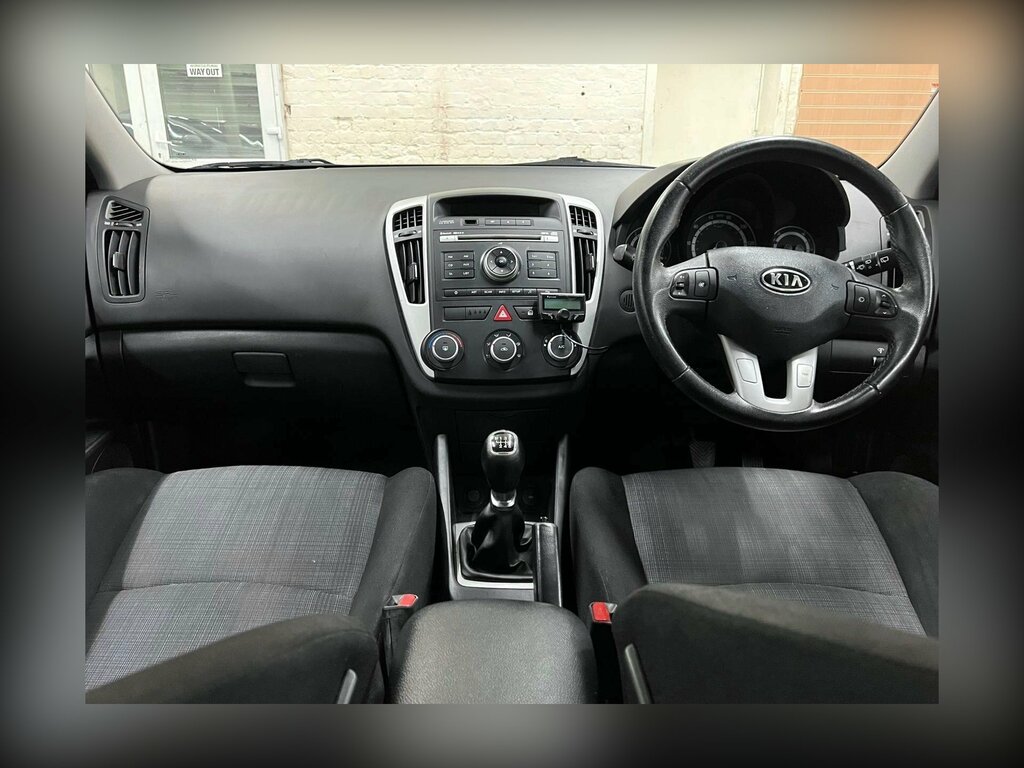Kia Ceed Strike 89 Bhp Blue #7