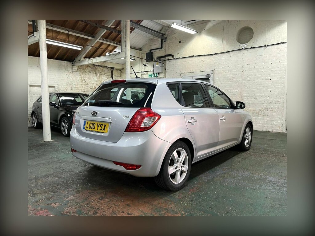 Kia Ceed 1.6 Crdi 2 Euro 4 Silver #5