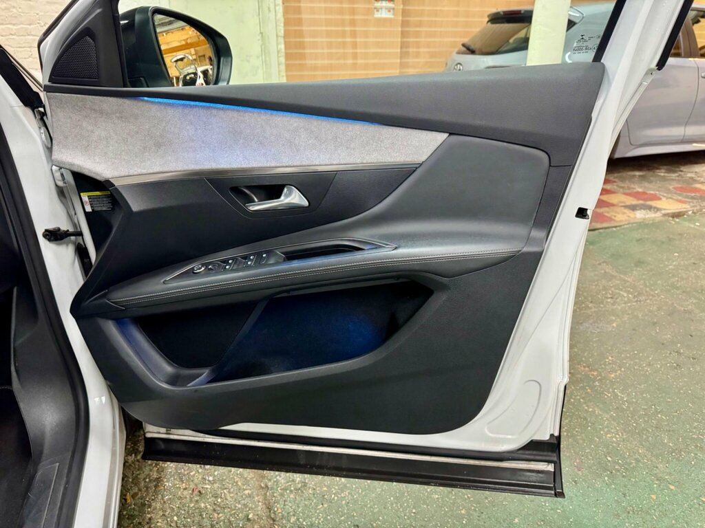 Peugeot 5008 Active Blue #27