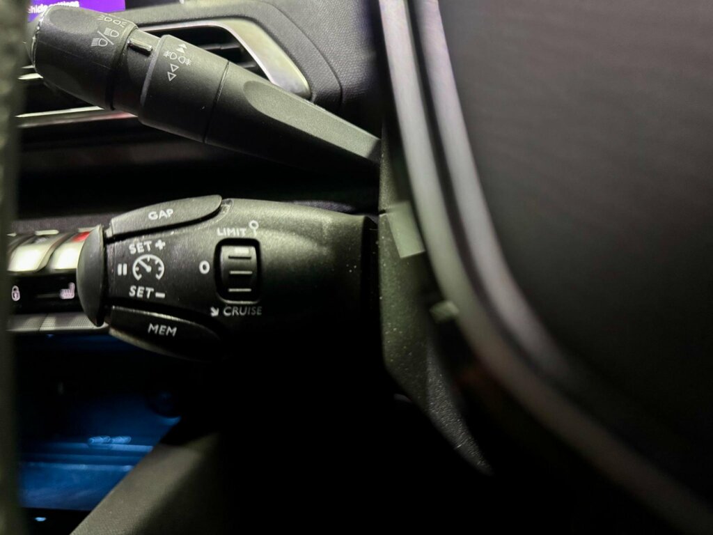 Peugeot 5008 Active Blue #26