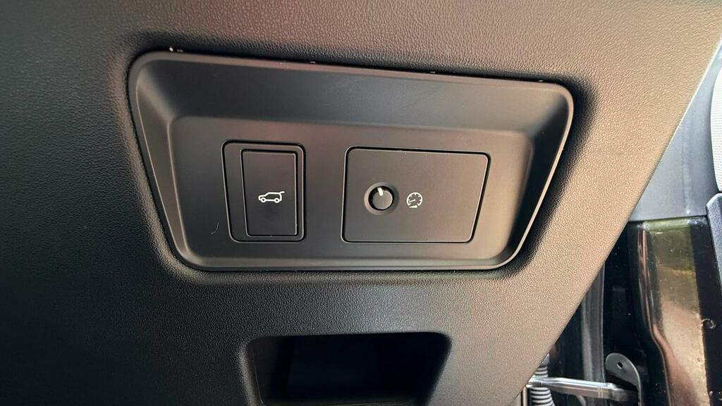 Land Rover Discovery R-dynamic Hse Black #36