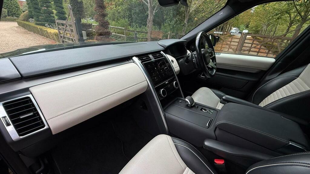 Land Rover Discovery R-dynamic Hse Black #21