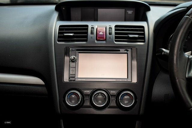 Subaru XV Hatchback Silver #11